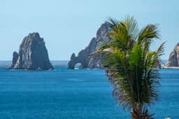 Ocean front and views of the Arch! - Villa Alegria - Image 3