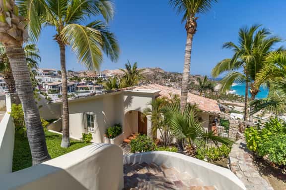Amazing view and value! -Beautiful 5 bedroom Villa - Image 1