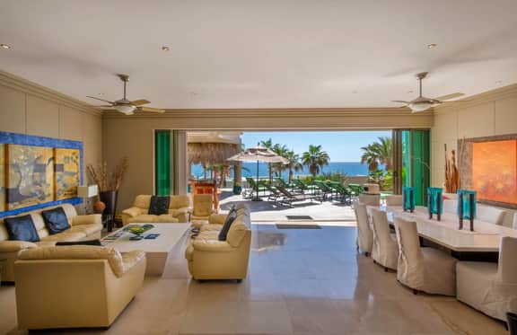 Ocean front and views of the Arch! - Villa Alegria - Image 2